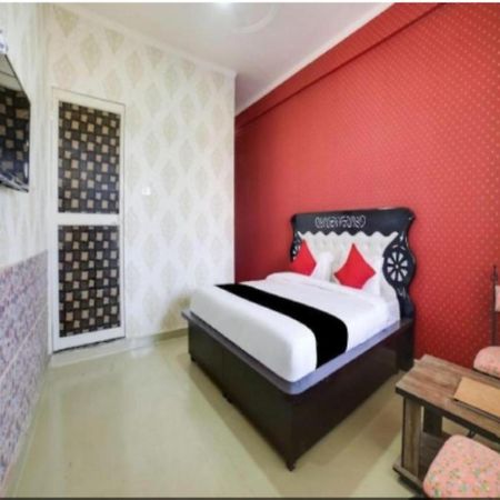 Sudhir Hotel & Banquet, Сонипат Екстериор снимка
